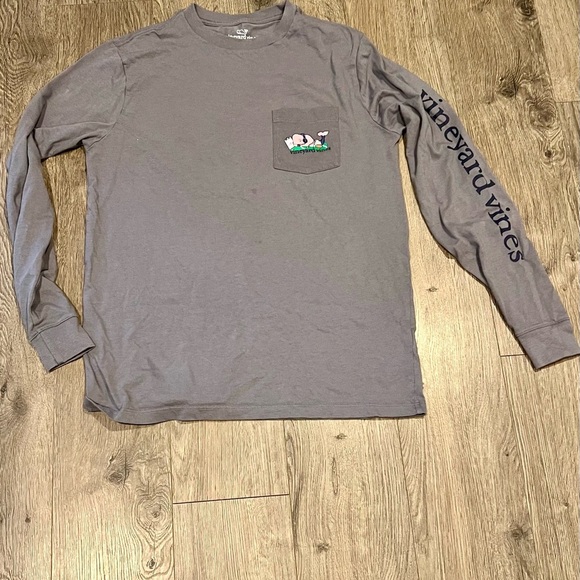 Vineyard Vines Long Sleeve Whale Football Graphic tee EUC Small men’s women’s - Picture 5 of 5